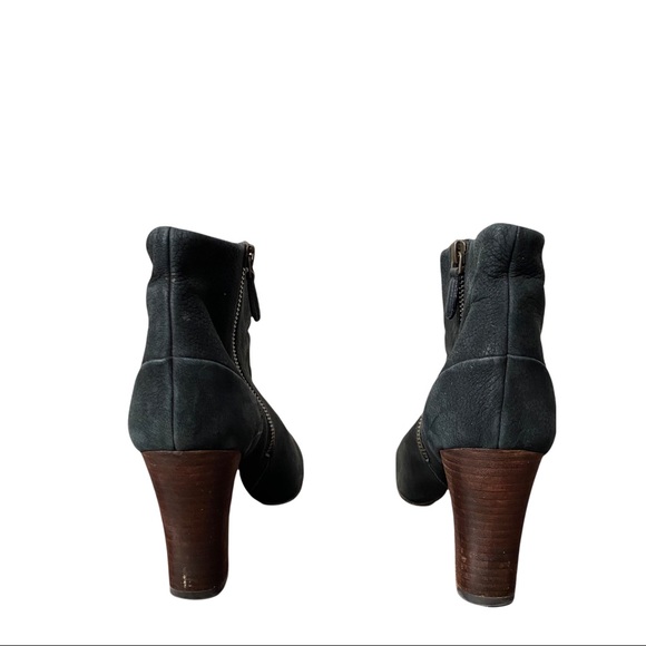 Cole Haan | black nubuck ankle boots size 8.5 B - Picture 6 of 11